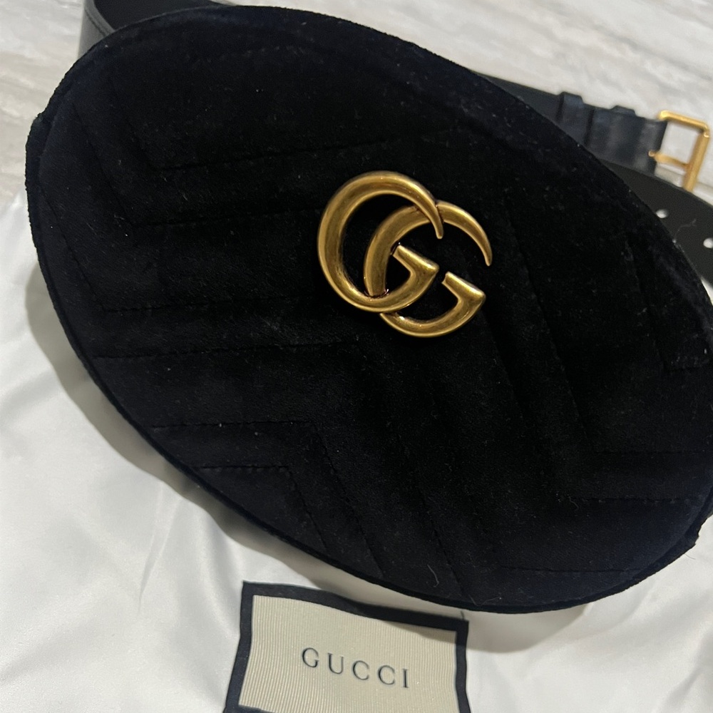 Gucci Black and Gold Belt Luxurious Accessory